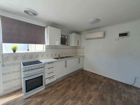 143A Maud Street Fairfield West - Photo 4