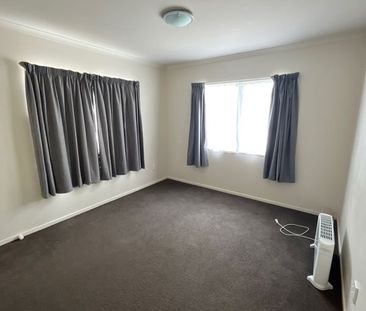 Brick & Tile Home - Photo 4