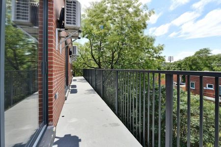 3195 Van Horne - Photo 4