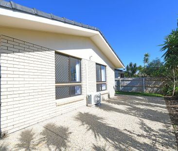 Duplex in Currimundi - Photo 3
