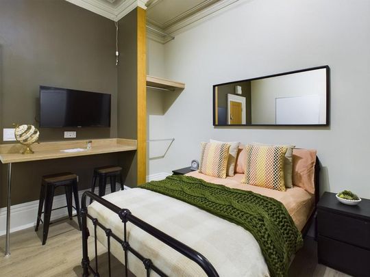 7 bedroom house to rent - Photo 1