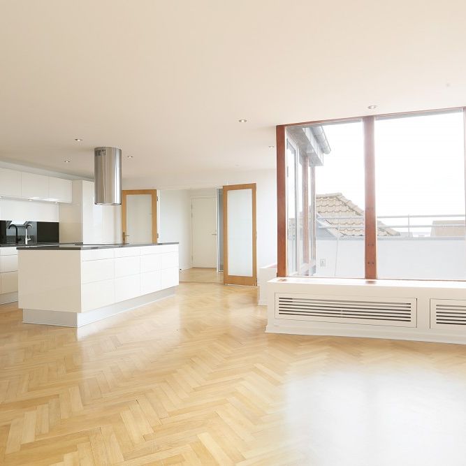 Stor 3-værelses med altan midt i Esbjerg - Foto 1