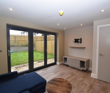 4 bedroom house to rent - Photo 3