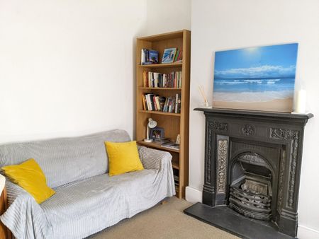 1 Bed Flat, Boundary Road, SW19 - Photo 2