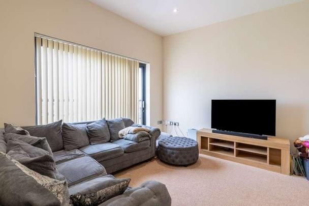Southfields House, Southfields Green, Gravesend, Kent, DA11 - Photo 1