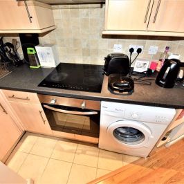 1 bedroom Flat in Welton Road, Leeds - Photo 1