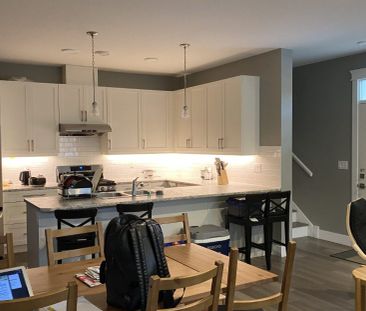 4-1801 Hallen Ave – Lotus House - Photo 4