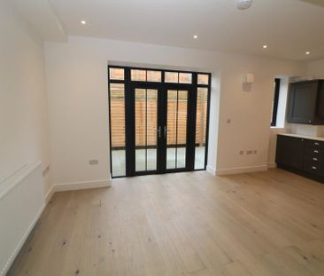 Ground floor flat to rent - Photo 1