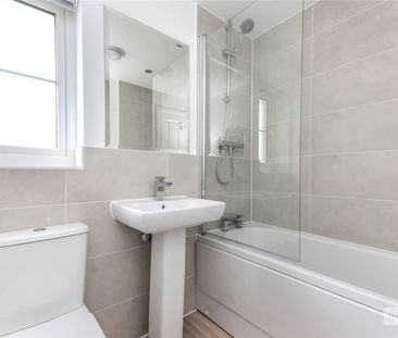 3 bedroom house to rent Tangmere Road, Hailsham, East Sussex, BN27 - Photo 2