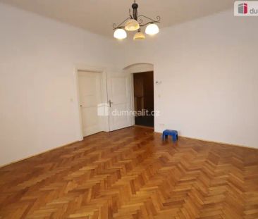Prostorný slunný byt 4+1 ve třetím patře secesní cihlové budovy v c... - Photo 4