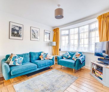 A lovely two bedroom cottage located in the popular Little Chelsea ... - Photo 6