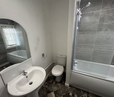 Gale Lane, Acomb - P10827 - Photo 2