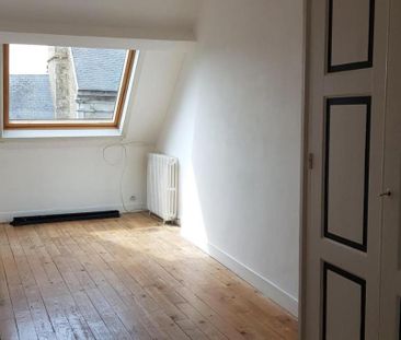 COUTANCES, centre ville, APPARTEMENT deux pièces - Photo 2