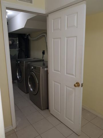 For Lease - 1502 Banwell Road, Mississauga, Ontario - Photo 5