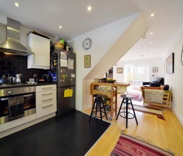 4 bedroom terraced house to rent - Photo 5
