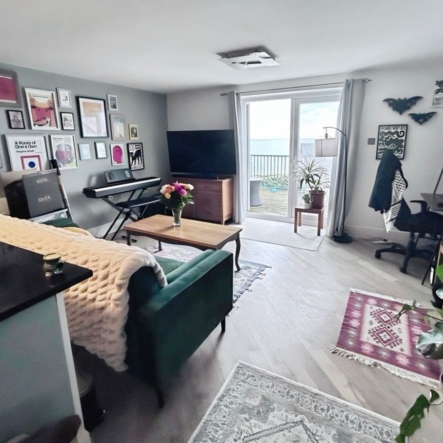 1 bedroom Flat To Let - Photo 1
