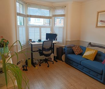 1 Bed Flat, Albert Road, SE25 - Photo 1