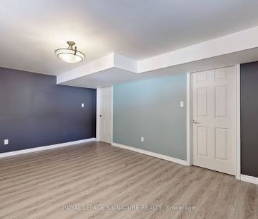 Detached Home For Lease | N8033560 - Photo 4