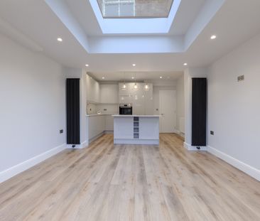 Dutton Street, London, SE10 - Photo 1