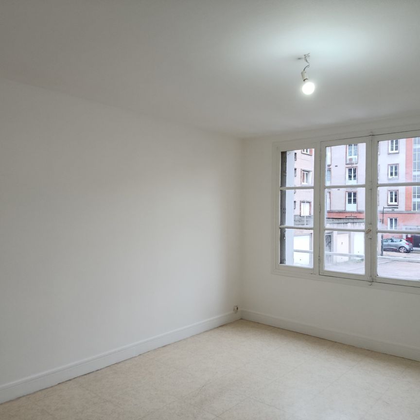 Location Appartement 1 pièce 38m² ORLEANS 45000 - Photo 1