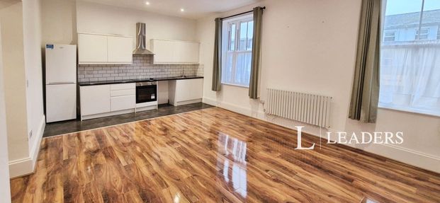 2 bedroom apartment to rent Regent House, Regent Road, Lowestoft, NR32 - Photo 1