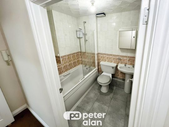 Gwern Avenue, Senghenydd, CAERPHILLY - Photo 1