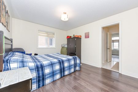 For Lease - 567 Dougall Avenue, Caledon, Ontario - Photo 5