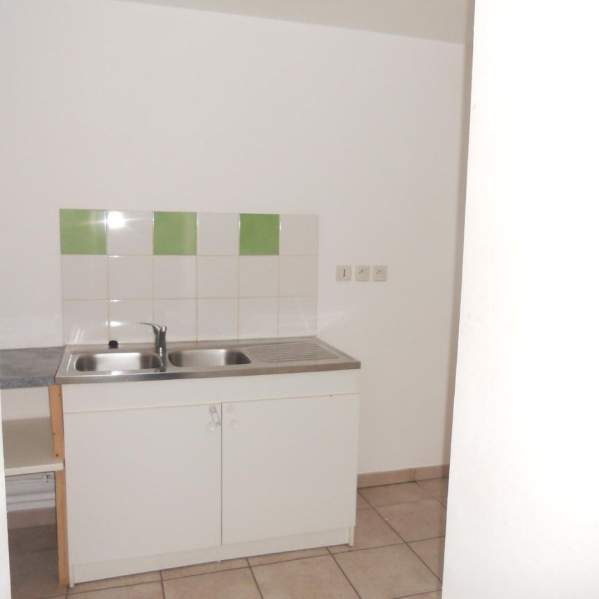Location Appartement 3 pièces 86m² ST OMER 62500 - Photo 1