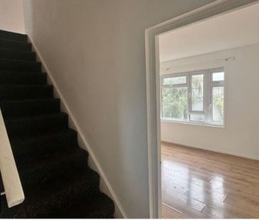 2 bedroom maisonette to rent - Photo 1