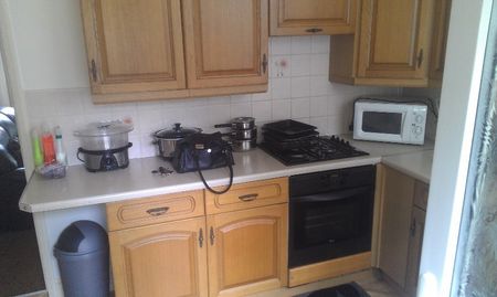 1 Bed Terraced House, Upper Clara Street, S61 - Photo 4