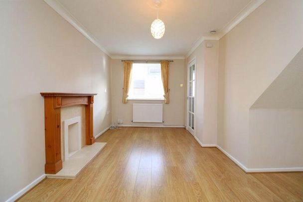 2 bedroom terraced house to rent - Photo 1