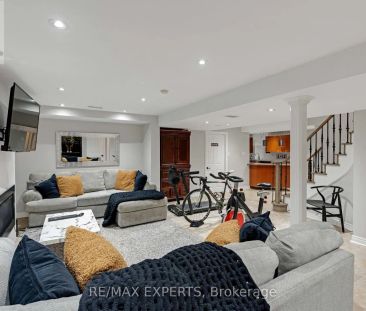 66 SYLVAN CRESCENT - Photo 6