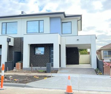 Dream Home in this Stunningly built Townhouse! - Photo 3