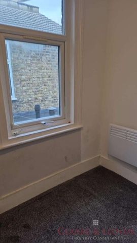 Katherine Road, E7 - Photo 5