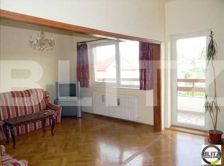 Apartament cu 4 camere, 140 mp! Ideal pentru o familie/protocol !!! - Fotografie 4