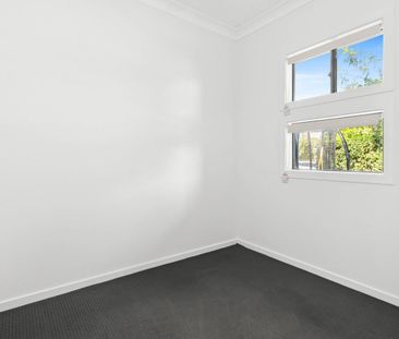 Neatly presented family home awaits you! - Photo 2