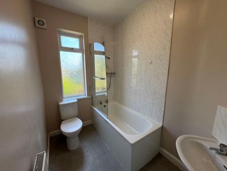 2 bed upper flat to rent in NE3 - Photo 2