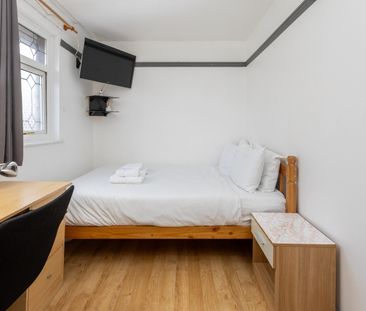4 Bed Terraced House, Abbeyfield Road, SE16 - Photo 6