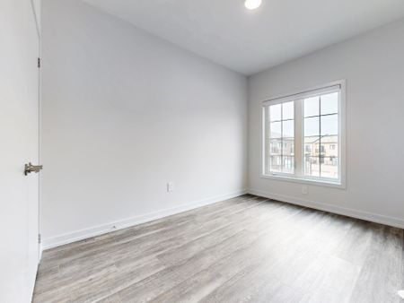 For Lease - 20 Bullata Lane, Richmond Hill, Ontario - Photo 4