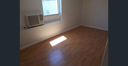 5 Bedrooms on a large block in the heart of Glengowrie - Photo 5