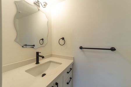 For Lease - 980 Broadview Avenue Unit# 403, Toronto, Ontario - Photo 4