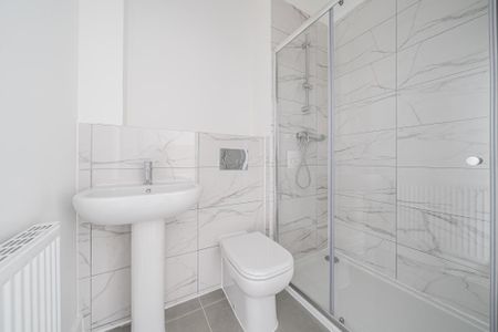 1 bedroom in a house share to rent - Photo 5