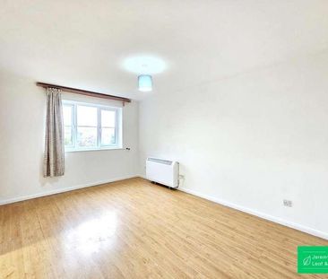 Blackdown Close, N2 - Photo 1