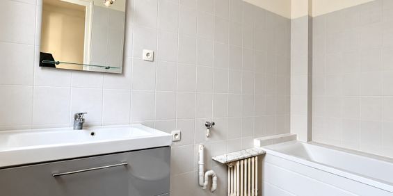 Location Appartement 1 pièce 37m² PARIS 16 75116 - Photo 3
