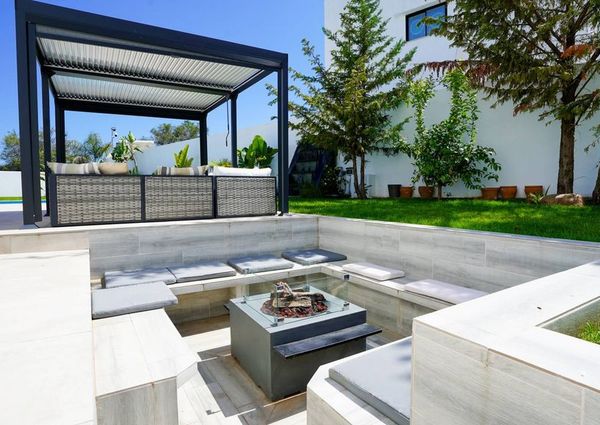 Luxury Villa for rent in Benahavís, Spain