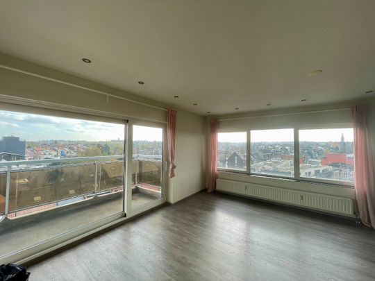 APPARTEMENT AAN STADSRAND MET PANORAMISCH ZICHT - Photo 1