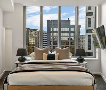 Luxury Sub-Penthouse Apartment - Photo 4