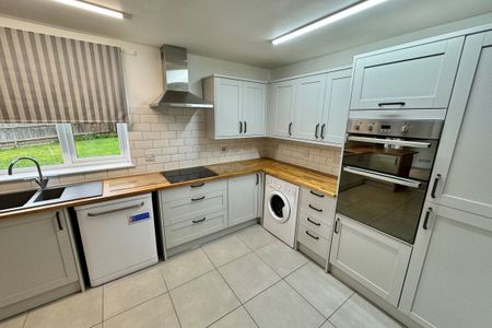 Hawthorne Lane - Photo 4