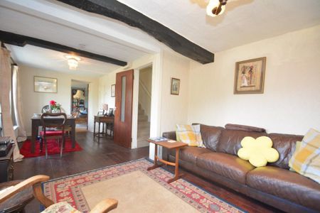 3 bedroom detached house to rent - Photo 3