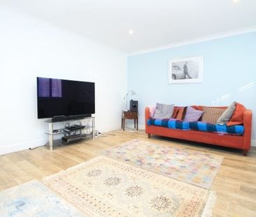 Chichester 2 bedroom flat to rent - Photo 3